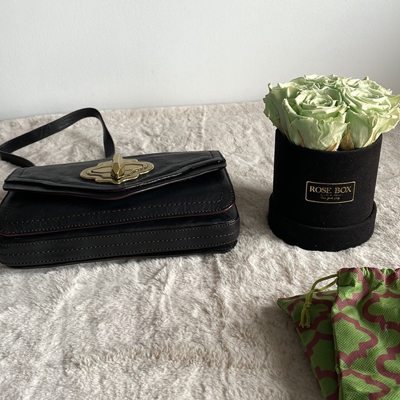 NWOT OrYanny Black Leather Handbag with Turn-lock closure. 10 L x 4 W x 6.5 H - Picture 4 of 16